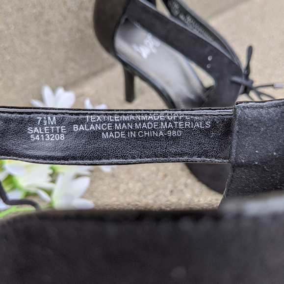 Black Dressy Heels With Back Zipper 7.5 - Picture 7 of 7